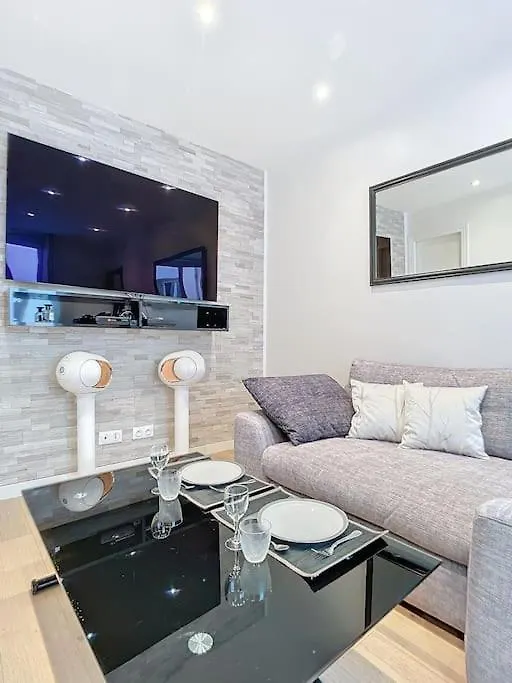 Studio 49-Le Cocon-Metro A 1Mn Parigi Appartamento
